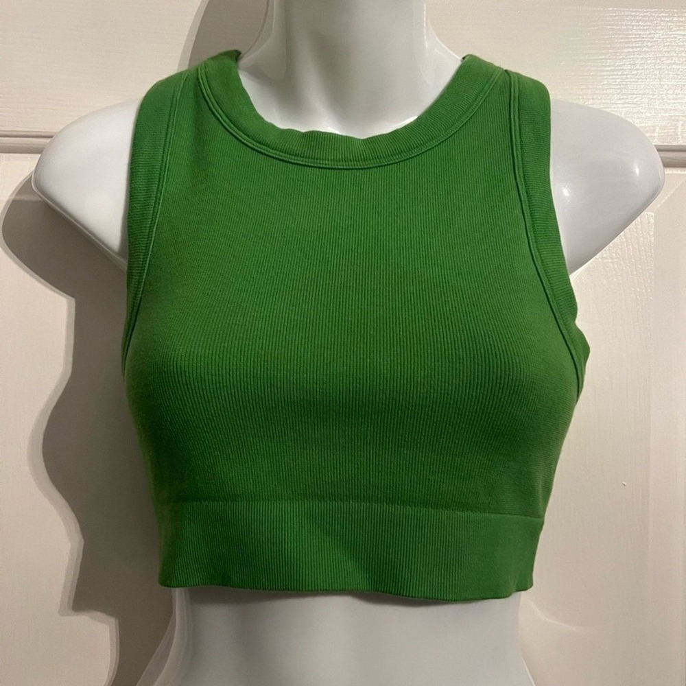 Aerie Offline and Wild‎ Fable Vibrant Green and Pink Crop Tops for Summer